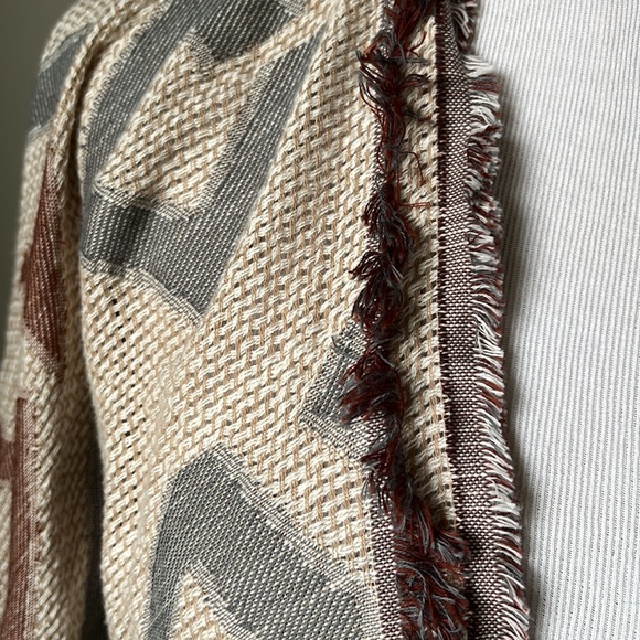 Lucky Brand Fringed Ruana 🍁 - Picture 3 of 8